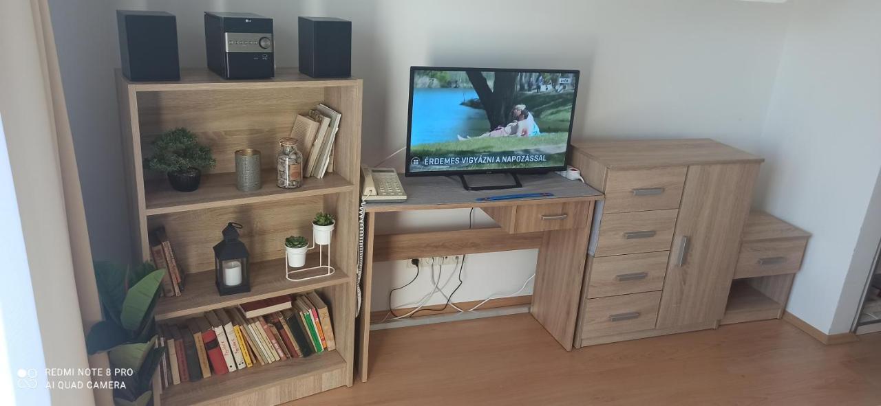 Sunshine 208 Apartman Balatonszarszo Bagian luar foto