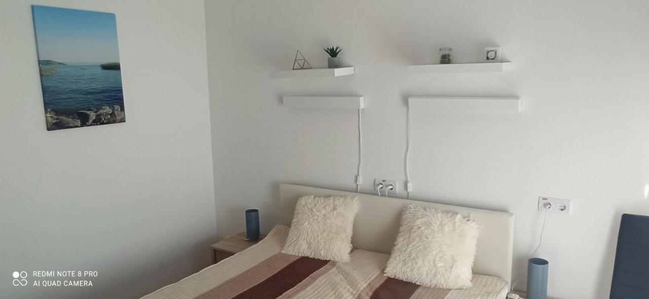 Sunshine 208 Apartman Balatonszarszo Bagian luar foto